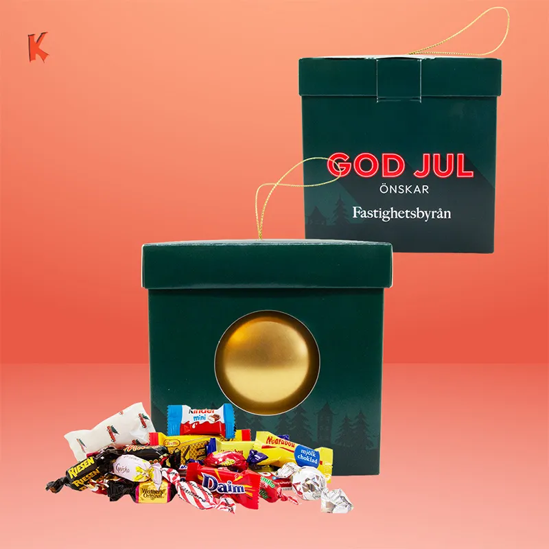 Julkula guld med mixade pralinkulor – detaljbild